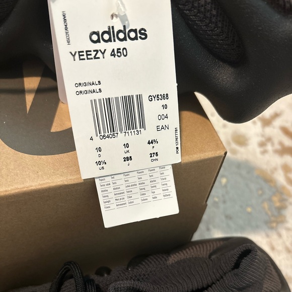 Brand New Yeezy 450 Dark Slate size 10.5 Men’s ASKING $270

Retail $516 + Tax - Picture 5 of 9